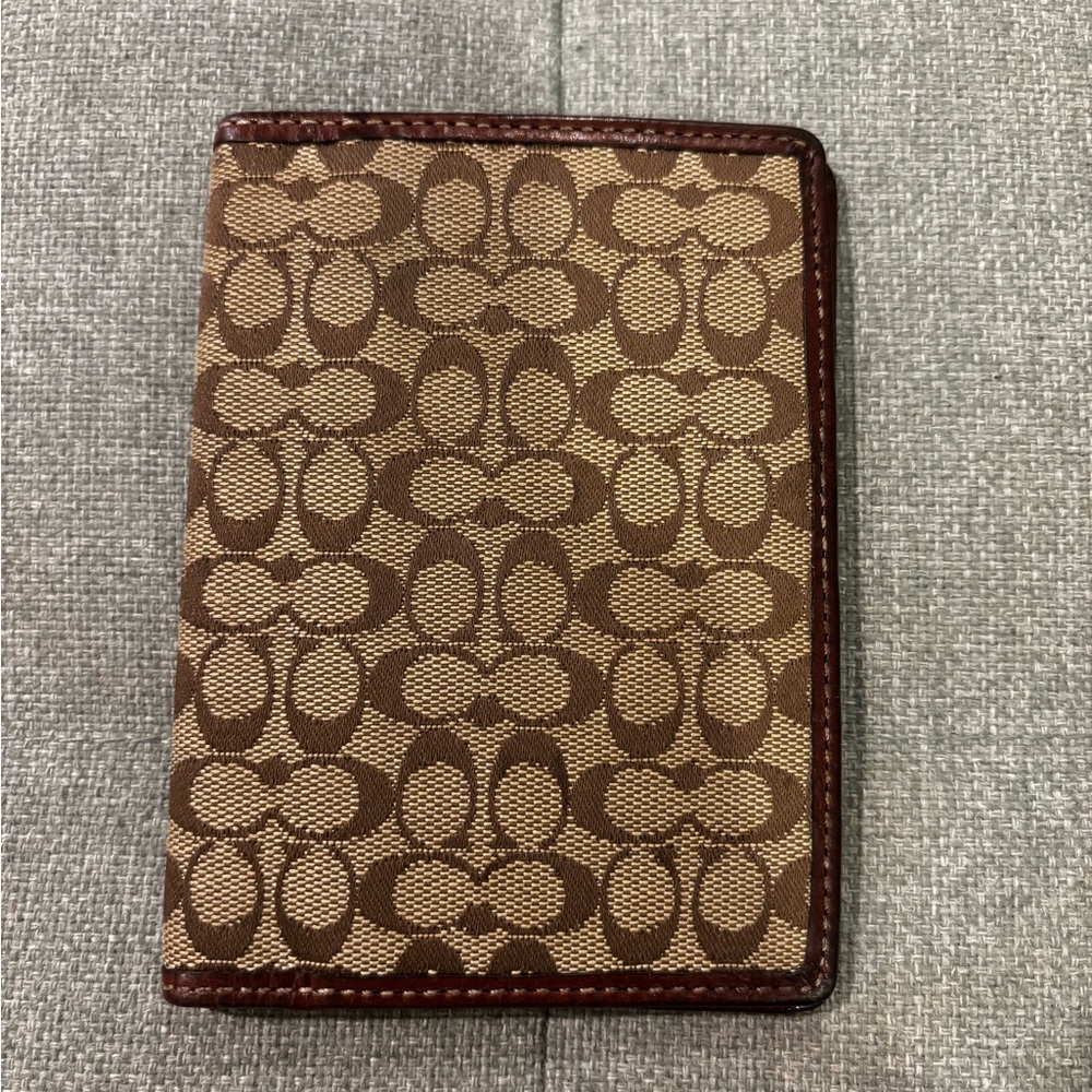 GUC Coach Passport Holder